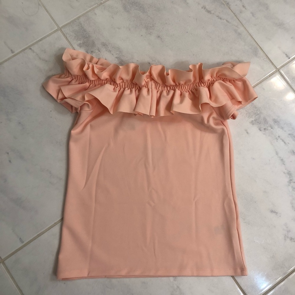 Bebe peach women top off shoulder size Medium